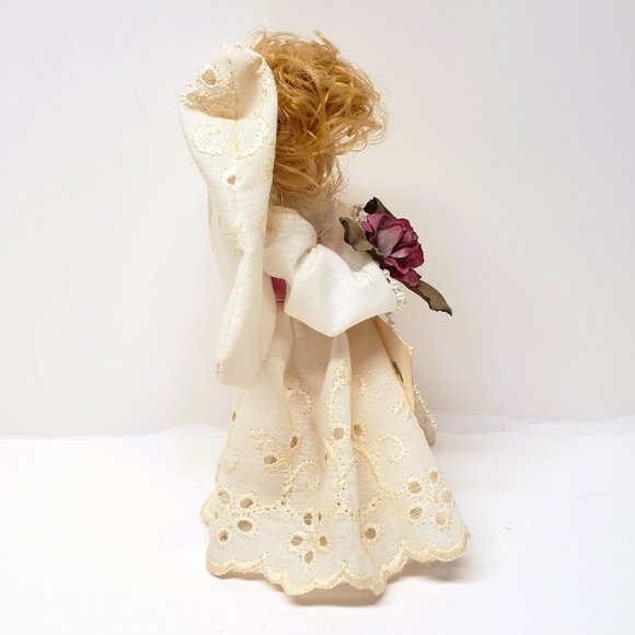 Guardian Angel Marycana San Jose Handmade Figurine Wings Flowers Ecru Lace - Picture 4 of 7